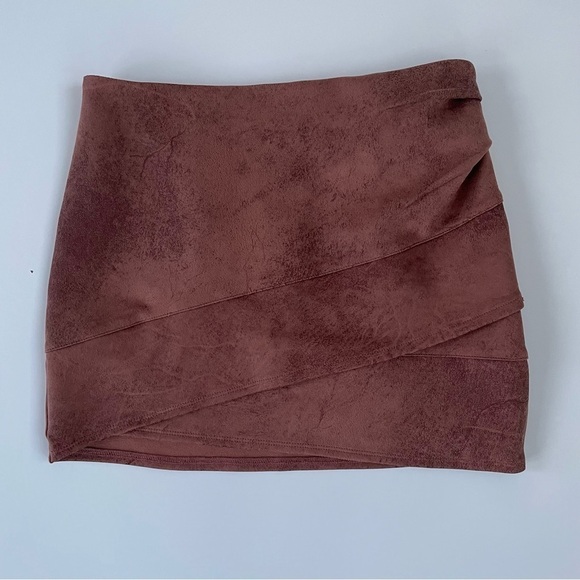 Free People Brown Faux Leather Suede Wrap Mini Skirt Size 0, New with Tags! NWT - Picture 1 of 8
